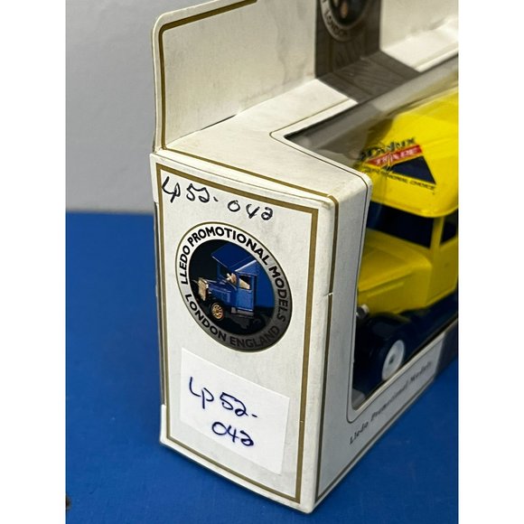 Vintage LLEDO 1935 MORRIS PARCELS VAN DULUX TRADE WOOD FINISH DESIGNER Promo - Picture 4 of 7